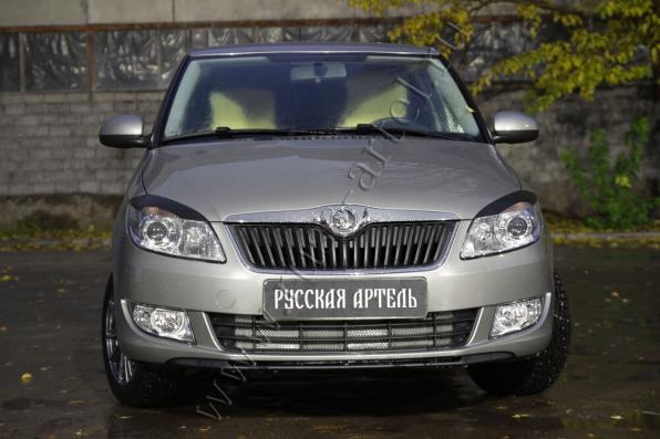 Накладки на передние фары (реснички) Skoda Fabia Combi глянец (под покраску)