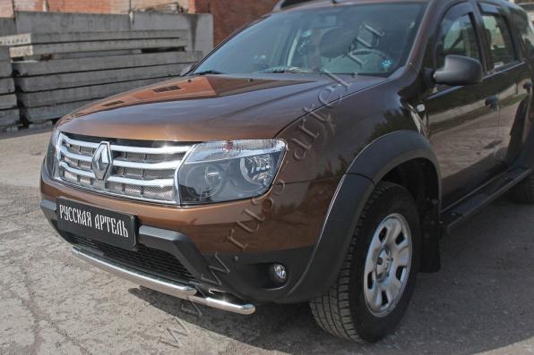 Защитная сетка в штатную решетку радиатора Renault Duster 2010-2014 (I поколение) нет