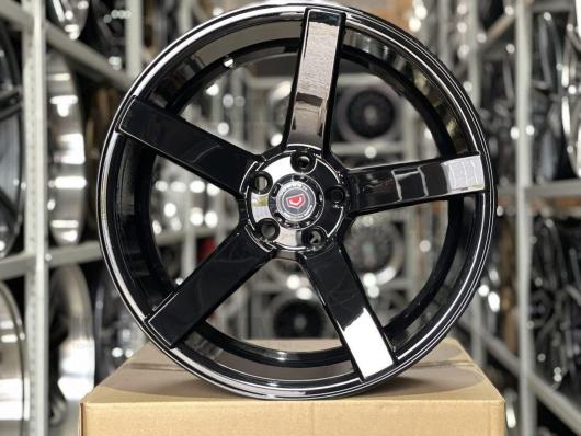 Комплект дисков Vossen CV3 R17 8j ET+27.75 5*100