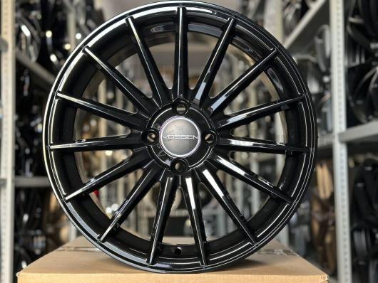 Комплект дисков Vossen VFS2 R15 7j ET+35 4*100