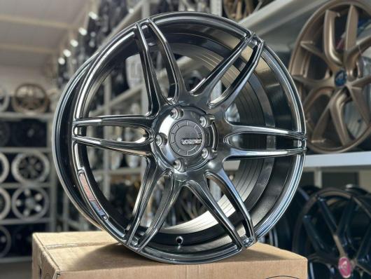 Комплект дисков Cosmis Racing MRII R18 9.5j +22 5*114.3